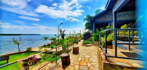 Pakwach Hotel | Gipir and Labongo Safari Lodge Ltd