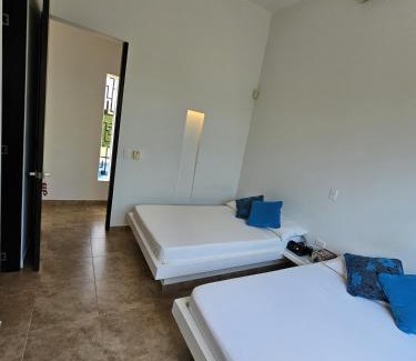 Melgar House | Girardot Casa estilo mediterraneo con piscina privada