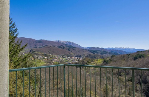 Piazza al Serchio House | Girasole (PZI130) by Interhome
