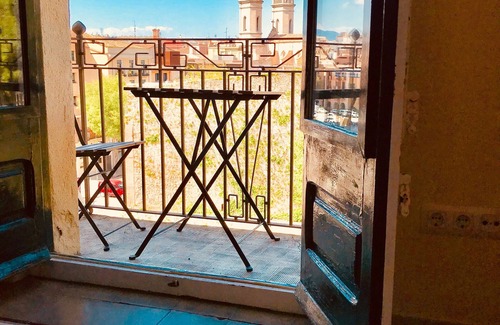 Barri Vell Apartment | Girona-Costa Brava: Historical & Vintage (optional parking)