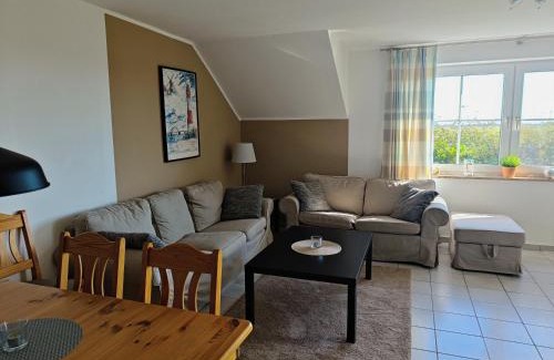 Wenkendorf Apartment | "Giseldas Rosen" - Allergikerfreundliche Ferienwohnung mit Wintergarten