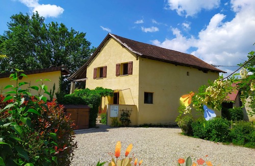 Bregnier-Cordon House | Gite à la campagne au calme le long de la Viarhona et du Rhone