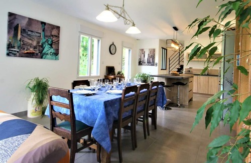 Ecalles-Alix House | Gite Écalles-Alix, 4 bedrooms, 8 persons