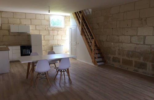Fronsac Cottage | GITE # 1 AT THE FOOT OF VALLOBLES VALLONNES DU FRONSADAIS