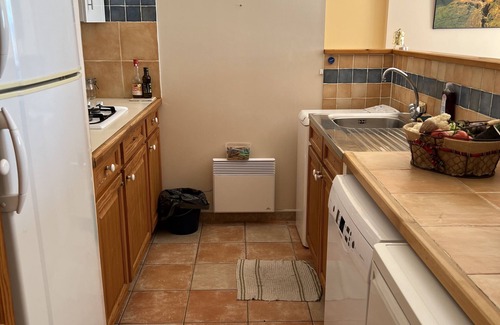 Cessenon-sur-Orb Apartment | Gîte 2/4 people with swimming pool and view of the Orb valley