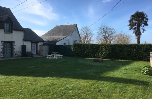 Hirel Cottage | Gite 4 people in bay of Mont Saint-Michel