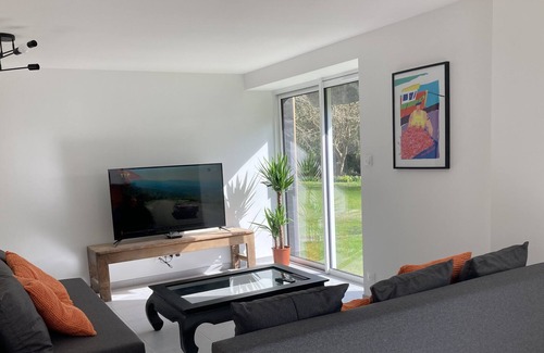 Plovan House | GITE 8/10 PEOPLE IN A RENOVATED MILL 3KMS FROM THE SEA