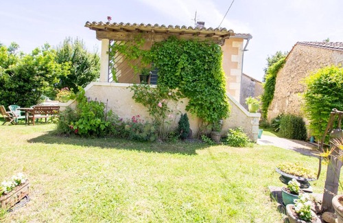 Allemans Cottage | Gite Allemans, 1 bedroom, 2 persons