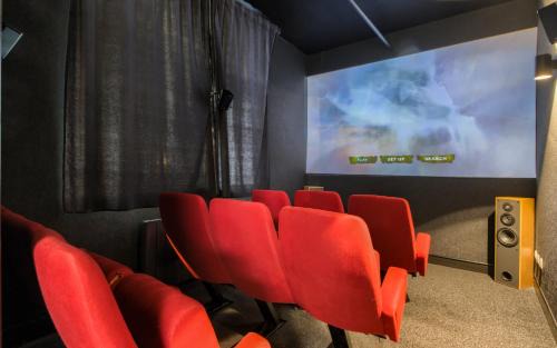 Brech Apartment | Gite An Alré - Piscine - Spa - ciné