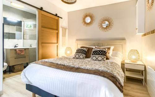 Brech Apartment | Gite An Alré - Piscine - Spa - ciné