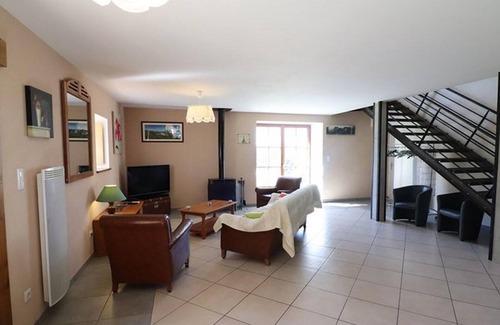 Anglards-de-Saint-Flour Cottage | Gite Anglards-de-Saint-Flour, 4 bedrooms, 6 persons