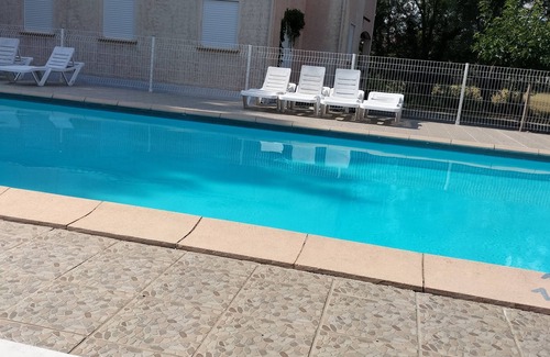 Lablachere Apartment | Gite Ardèche Sud with swimming pool, tennis, playground