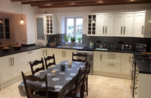 Saint-Pompain House | Gite Beauvais, beautifully renovated house, heated pool, Vendee/Deux Sevres area