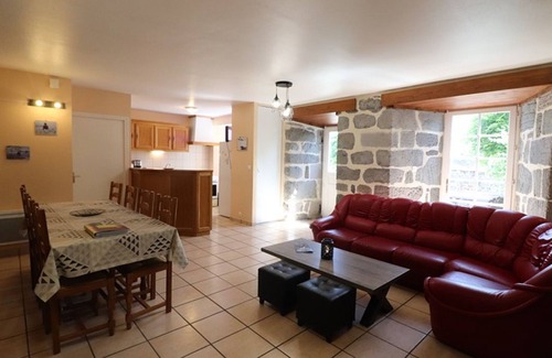 Cezens Cottage | Gite Cézens, 4 bedrooms, 10 persons