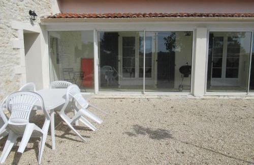Brizambourg House | Gite Chai Nous
