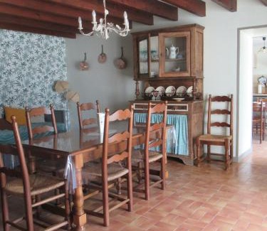 Brizambourg House | Gite Chai Nous