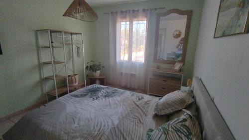Graveson House | Gite chaleureux pour deux avec jacuzzi ou piscine selon dates