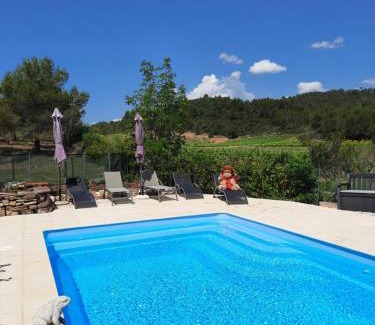 Cazedarnes House | Gite Charlrose at La Platriere