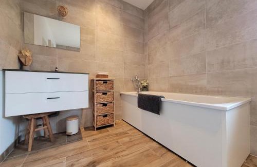 Millencourt-en-Ponthieu House | gite clos saint martin proche de la baie de somme