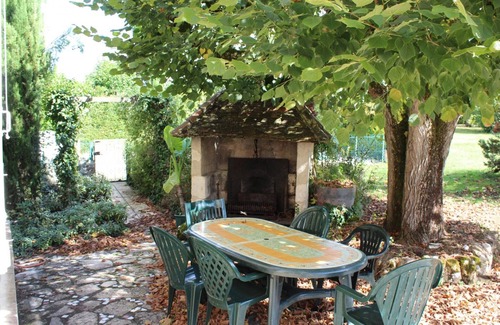 Cours-de-Pile Cottage | Gite COURS DE PILE, 3 bedrooms, 6 persons