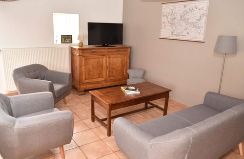 Cressanges Cottage | Gite Cressanges, 3 bedrooms, 6 persons