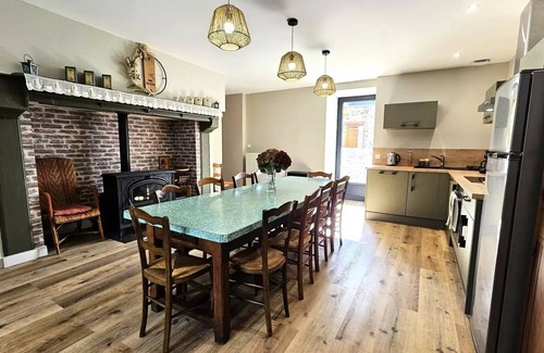 Salon-la-Tour Villa | Gite de France 6 Personen
