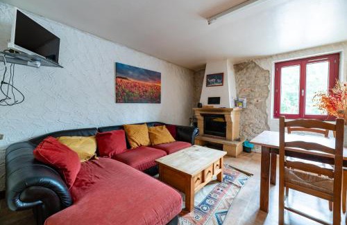 Vassieux-en-Vercors Apartment | Gite de groupe - Les Carlines