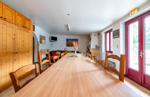 Vassieux-en-Vercors Apartment | Gite de groupe - Les Carlines