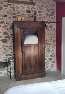 Barret-sur-Meouge Apartment | Gite de la Méouge