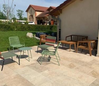 Plombiees-Les-Dijon House | Gite Domaine de Neuvon