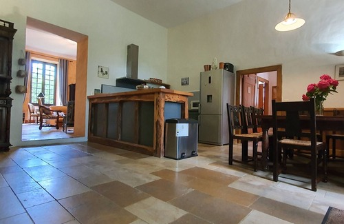Domme Cottage | Gite Dordogne, 5 bedrooms, 5 bathrooms for 9 people. Charm and space.