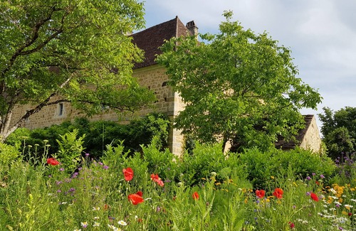 Domme Cottage | Gite Dordogne, 5 bedrooms, 5 bathrooms for 9 people. Charm and space.