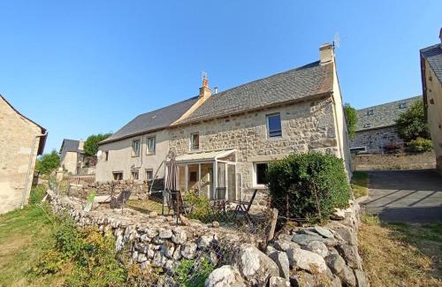 Nasbinals House | Gite du carrairou
