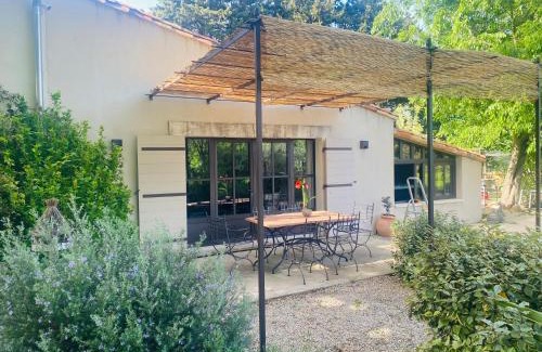 Chateaurenard House | Gite du Mas de la Finière ,avec SPA intérieur