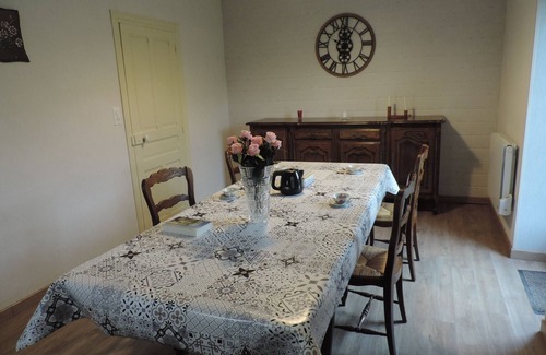 Manzat House | Gite du Montel, north of the Auvergne volcanoes natural park