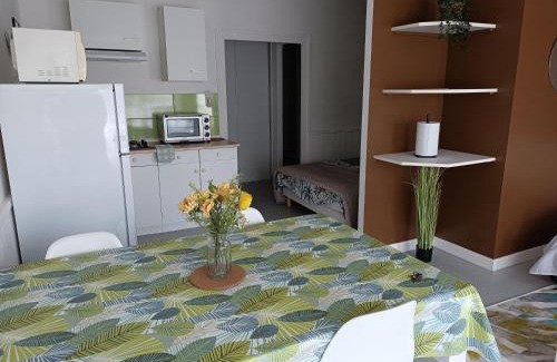 Sevremont House | Gite Duguesclin