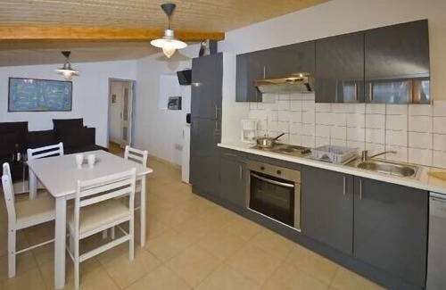 Echillais Cottage | Gite echillais - Charentais farmhouse by the sea 32 m2