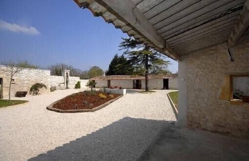 Echillais Cottage | Gite echillais - Charentais farmhouse by the sea 32 m2