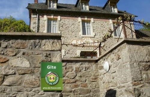Laval-sur-Luzege House | Gite ecole