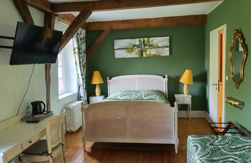 Vitry-le-Francois Cottage | Gîte-Ensuite with Bath-Primevere