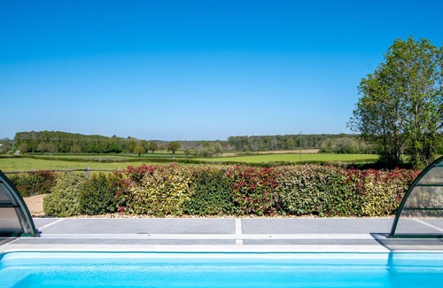 Mervent Cottage | Gîte for 12 people, classified 4 * with heated and covered swimming pool