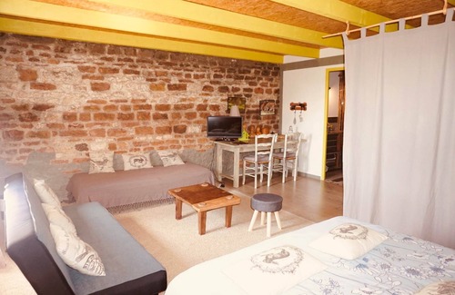 Messey-sur-Grosne Other | Gite for 15 people
