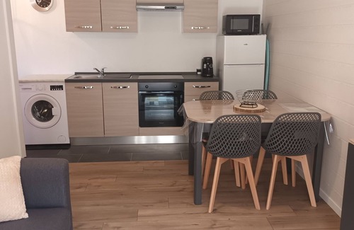 Cloyes-sur-le-Loir Condo | Gite Entre Beauce et Perche Avec Terrasse, Piscine et Jardin Privatif!