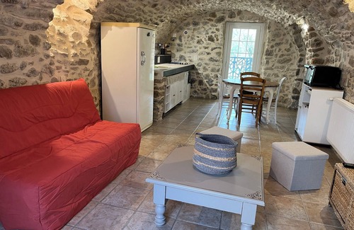 Saint-Florent-sur-Auzonnet Other | Gites du Bouscas La Murette 3 star rating Atypical stone arched studio apartment