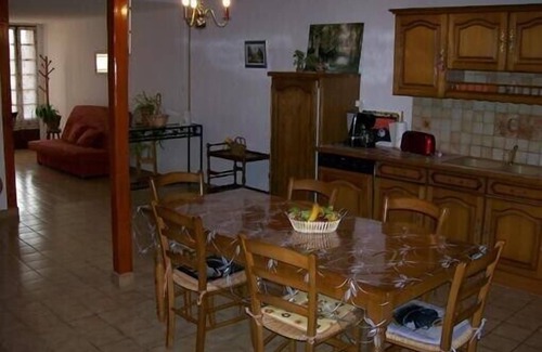 Ribaute-les-Tavernes Apartment | Gite in an old silk house