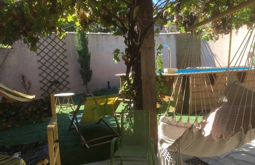 Jonquerettes House | Gite in Provence private garden and pool