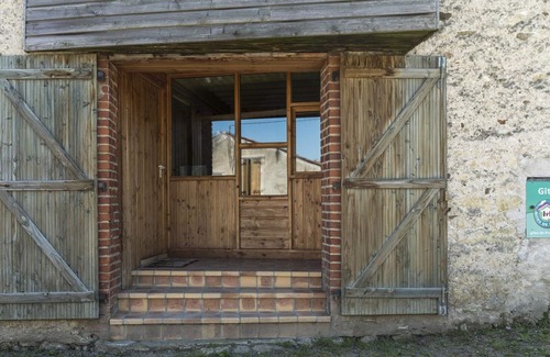 Jenzat Cottage | Gite Jenzat, 2 bedrooms, 5 persons