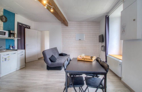 Mallievre House | Gite La Brise 2/4 people 6kms from the puy du fou park
