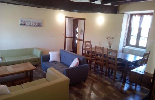 Artannes-sur-Indre House | GITE LA GRANDE AVALOUX