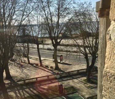 Blaye Apartment | Gite la Tropezienne